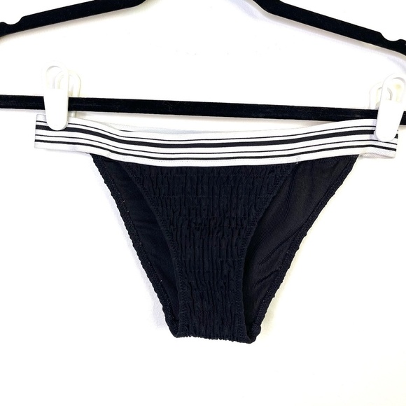 Victoria's Secret Bikini Bottoms Crinkle Crepe Black with White Black Strap XS - Picture 3 of 13